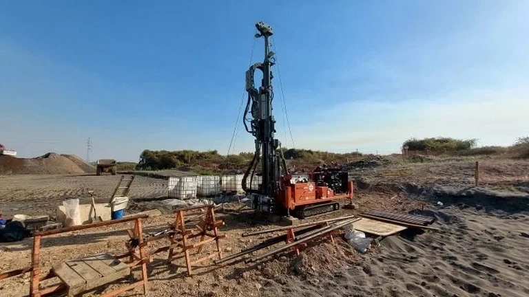 Calicata Exploratoria en Huelva: Reconocimiento Directo del Terreno